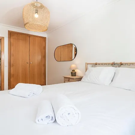 1br With Balcony Apartamento *