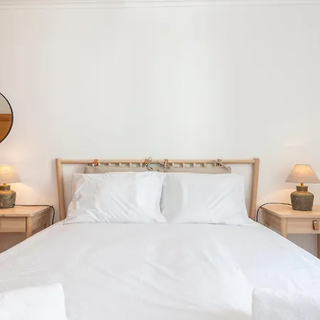 1br With Balcony Apartamento
